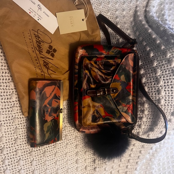 Patricia Nash floral leather purse with wallet EUC - Picture 9 of 9